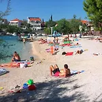 Apartment By The Sea - 4805 Rogoznica (Sibenik-Knin)