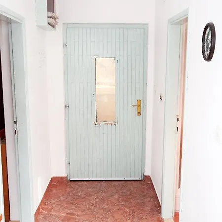 By The Sea - 4805 Apartment Rogoznica (Sibenik-Knin)