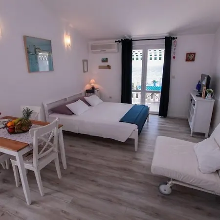 By The Sea - 4805 * Rogoznica (Sibenik-Knin)