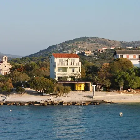 By The Sea - 4805 Apartment *