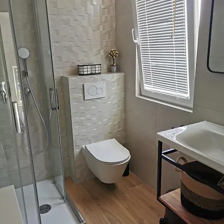 Apartment By The Sea - 4805 Rogoznica (Sibenik-Knin)