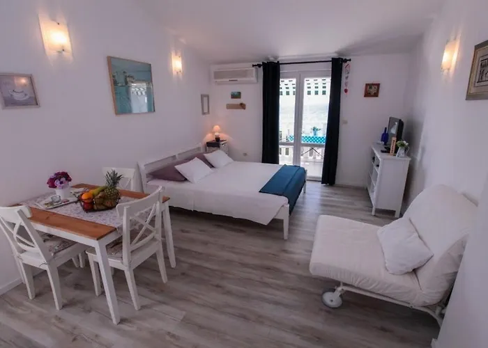 By The Sea - 4805 * Rogoznica (Sibenik-Knin)